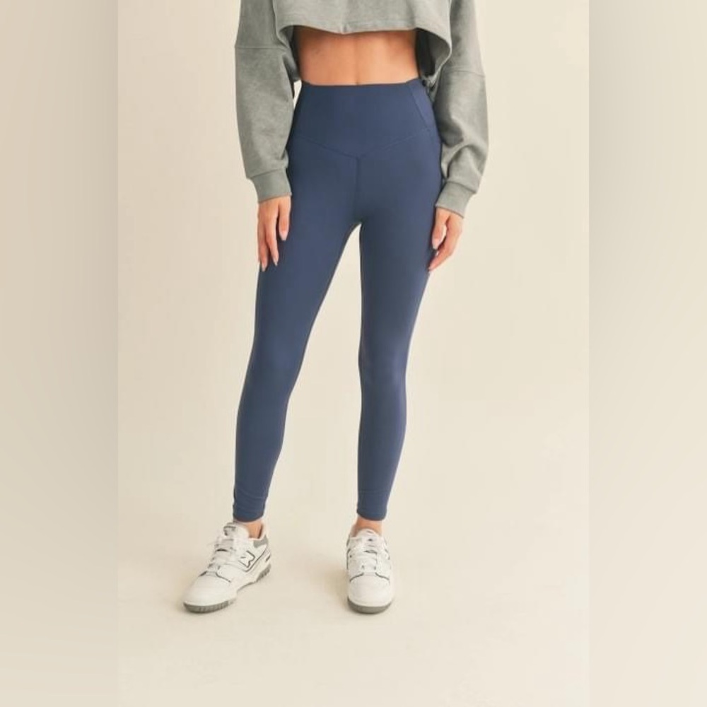 NEW • Navy Blue Pocketed Leggings • Size Small - Picture 4 of 5